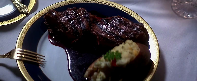 Le steak du président, dans le "Nixon" d'Oliver Stone.